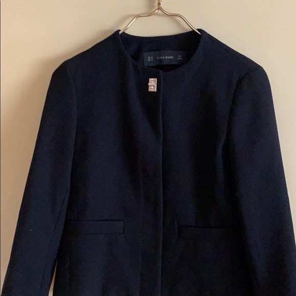 Short blazer with metal details. Never worn - Picture 3 of 4